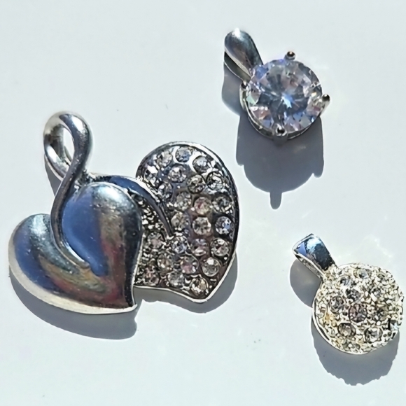 unmarked Jewelry - Lot 3 Pieces Pendants Charms Assorted Designs Fashion Jewelry